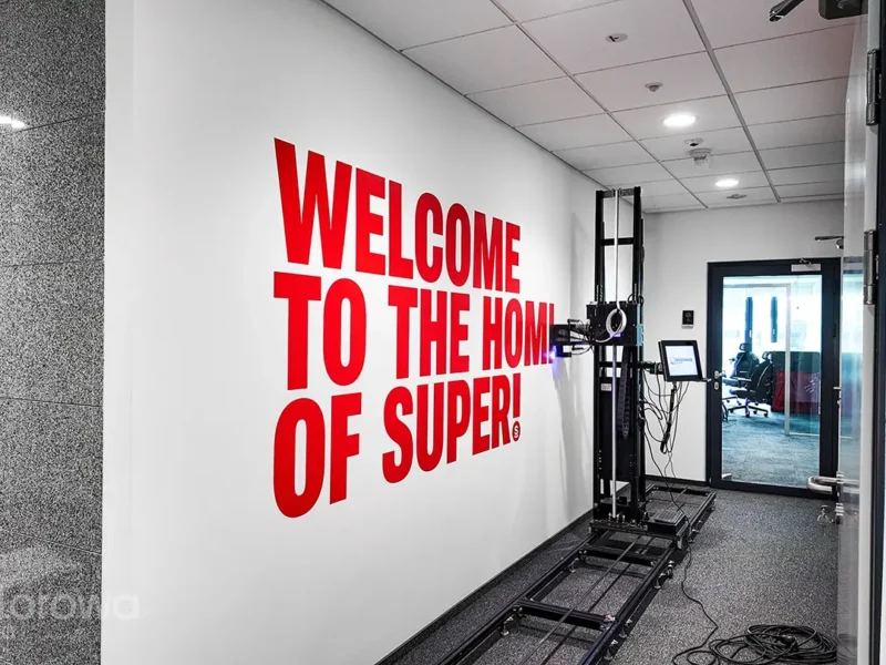 Druk ścienny Warszawa – realizacja Superbet 1