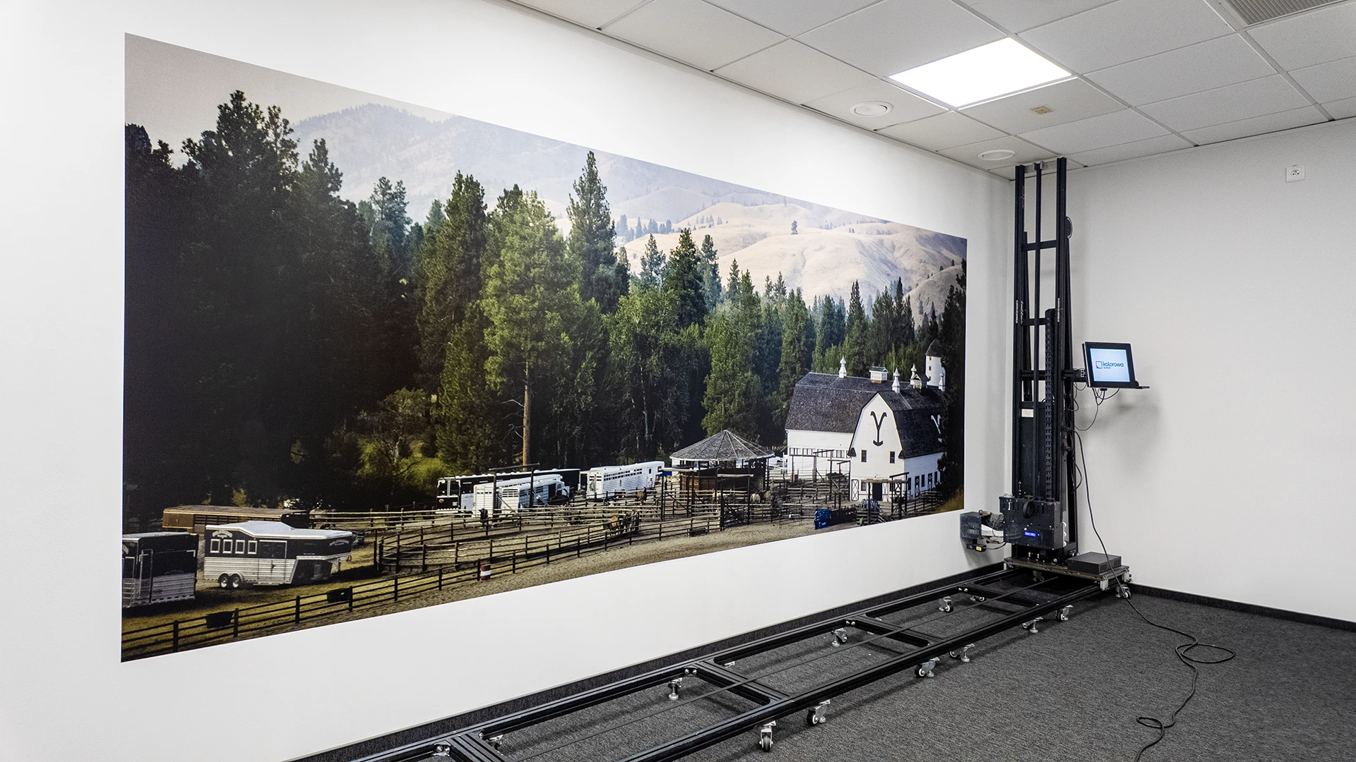 Druk ścienny Warszawa – realizacja Blue Point Warszawa