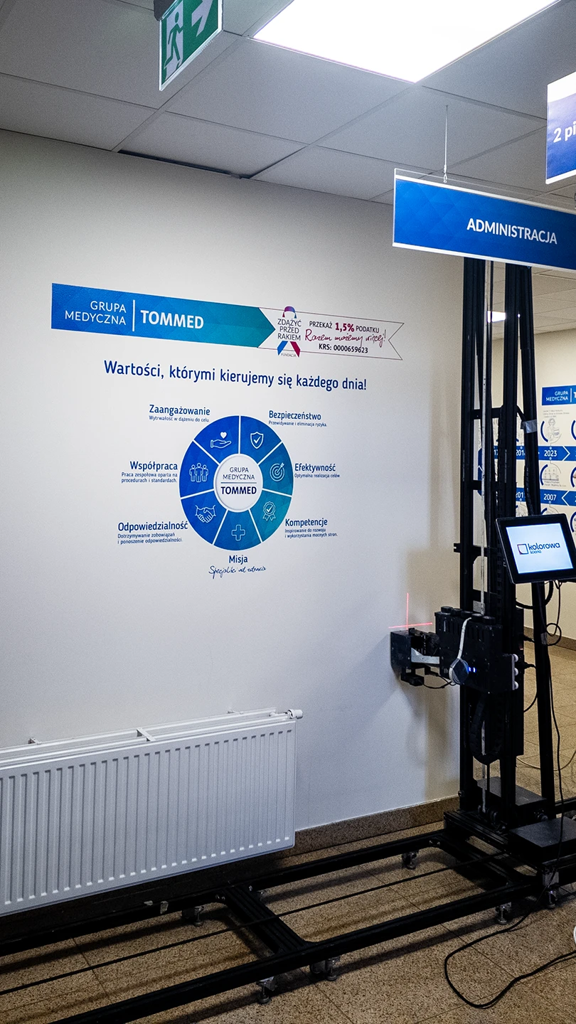 Druk ścienny Katowice – realizacja TomMed – Katowice 2