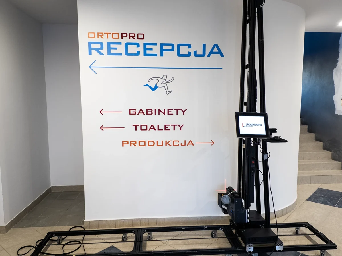 Druk ścienny Łódź – realizacja Gabinet Ortopro 3