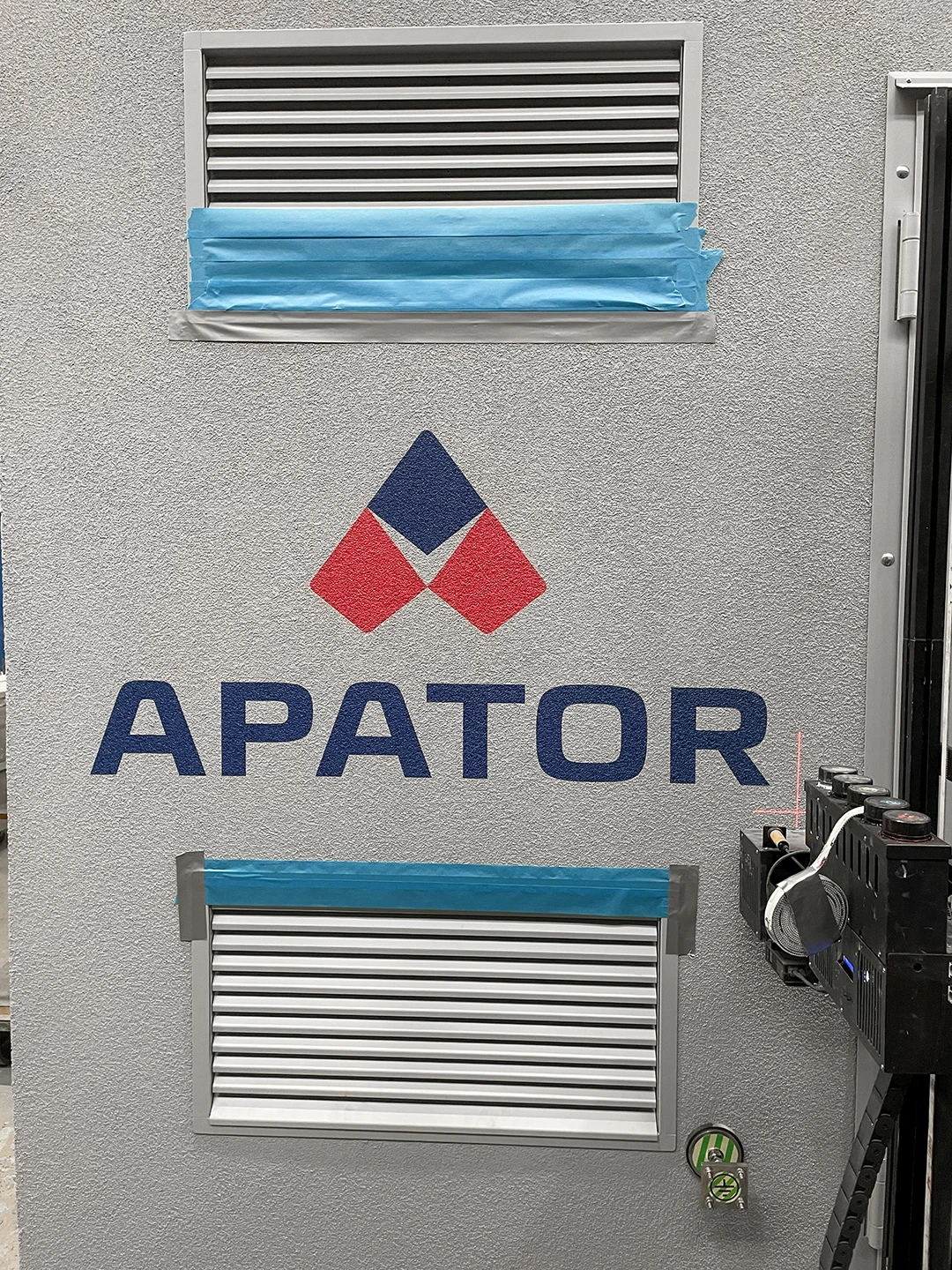 Druk ścienny Częstochowa – realizacja ELQ – Apator