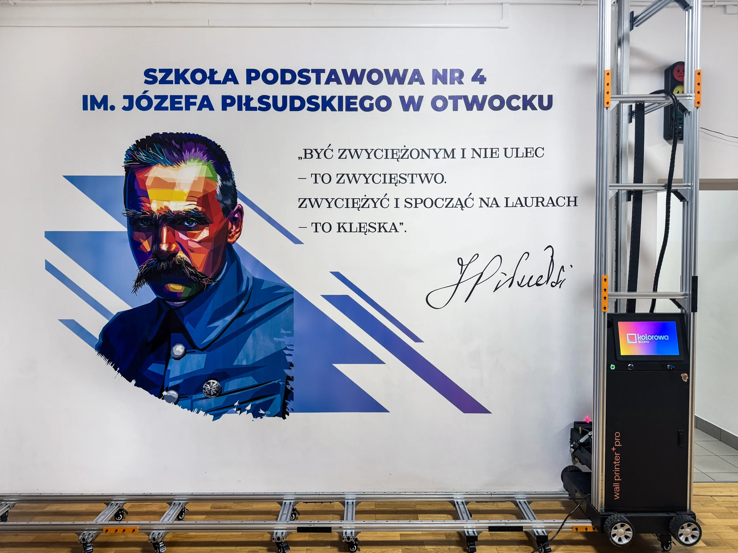 Druk ścienny Otwock – realizacja SP4 Otwock 3