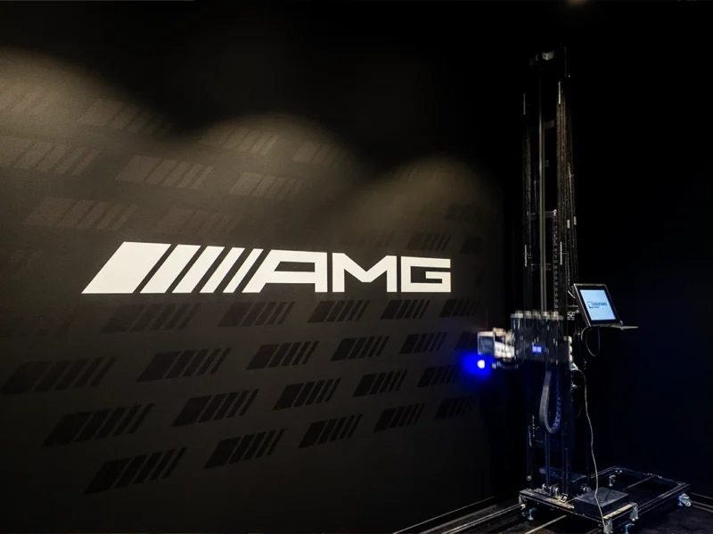 Druk ścienny Łódź – realizacja Mercedes Benz – salon Łódź